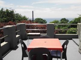 Sea view, self-catering, vacation apartment., hotell i Elysium