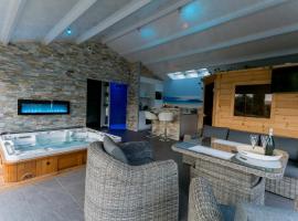 Charmante maison avec spa, sauna et jardin privatif, hytte i Saint-Gervais