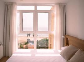 Spectacular renovated studio facing the sea, gæludýravænt hótel í Valencia