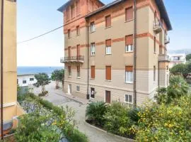 3 Bedroom Amazing Apartment In Spotorno