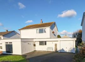 Artro, feriebolig ved stranden i Cemaes Bay