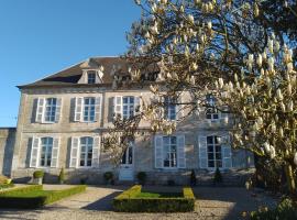 Charme D Antan, hotel v destinaci Villers-Châtel