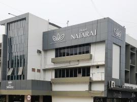 Hotel Nataraj, hotel poblíž Letiště Sonari - IXW, 