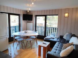 Apartment Grizzly - 2 bedrooms - Ski in/out- Les Gets, hotel di Les Gets
