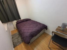 Double Bedroom Greater Manchester、ミドルトンのホテル