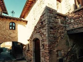 Il borgo di Firenzuola Camere con camino, hotel bajet di Crocemaroggia