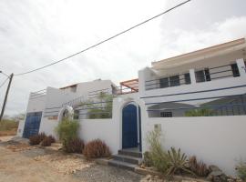 Villa Sol e Mar - Vila do Maio - Ponta Preta, гостевой дом в Вила-ду-Майю