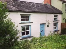 Penrallt-Fach Traditional Welsh cottage Pembrokeshire