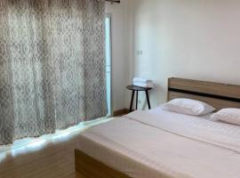 Thanyaporn Guest House - Don Mueang, apartamento em Thung Si Kan