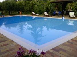 Villa Conero, bed and breakfast en Montacuto