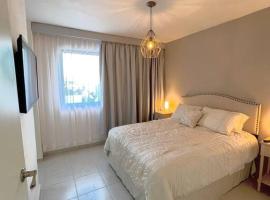 Luxury Apartment with Great Location 2-A, отель в городе Матаморос
