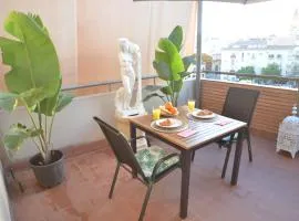 Habitacion grande con terraza privada, malaga centro