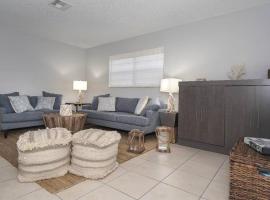 Beachy/Rustic home for 6 ppl, appartement in Dania Beach