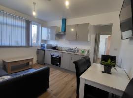 Fully Furnished 2 bedroom apartment with 4 single beds, apartman Bristolban