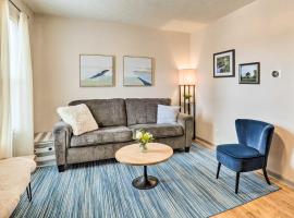 Cozy Omaha Vacation Rental 6 Miles to Downtown!, hotel em Omaha