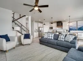 Family-Friendly Townhome about 2 Mi to Windsor Lake!