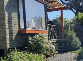 Caba&ntilde;a El Avellano, kh&aacute;ch sạn biển ở Buchupureo