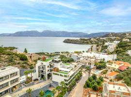 Lazar Lux Suites - Ammoudara, serviced apartment in Agios Nikolaos