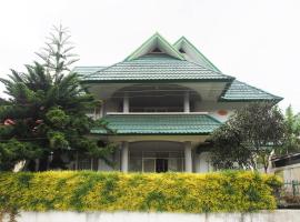 Rumah Ijau - Halal Homestay, hotel in Padangluar