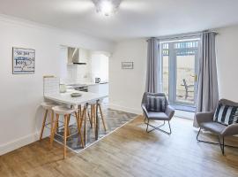 Apartment 1 - Khyber Lodge Apartments: Whitby'de bir dağ evi