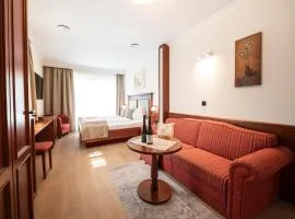 Boutiquehotel WEINSPITZ & Weingut STRAWANZER Donabaum