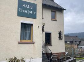 Haus Charlotte, hotel con estacionamiento en Bruttig-Fankel