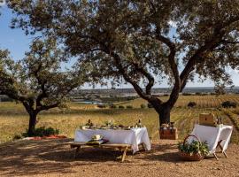 Herdade Do Sobroso Wine & Luxury Boutique Hotel, casa de hóspedes em Pedrógão