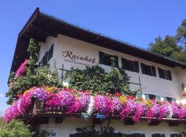 Pension Rainhof, golf hotel in Kitzbühel