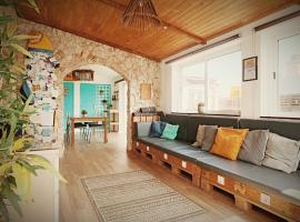 International Surf School & Camp – obiekt B&B w mieście Sagres