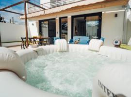 Casa Playa Lavaxeira, hotel with jacuzzis in O Grove