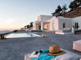4br Beautiful Villa Santorini - Sunsets - Parking, hotel in Emporio Santorini