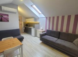 Wrzosowe Wzgórze Apartamenty, hotel in zona Grotta di Raj, Chęciny