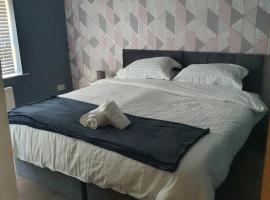 Private BedroomC Greater Manchester、ミドルトンのホームステイ