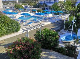 Flokkas Hotel Apartments, hotel cerca de Church of Profitis Elias, Protaras