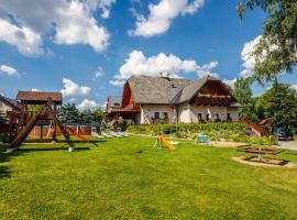 Penzion pod Šerákem, hotel di Ostružná