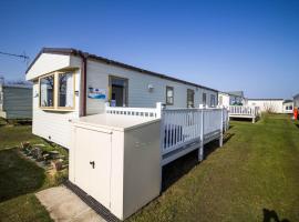 8 Berth Caravan With Decking At Sunnydale In Lincolnshire Ref 35087s, glamping site in Louth
