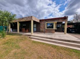 Casa en Santa Rosa de Calamuchita, ξενοδοχείο σε Santa Rosa de Calamuchita