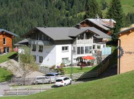 Landhaus Maria Theresia – hotel w pobliżu miejsca Wyciąg Heuberg Sessellift w mieście Hirschegg