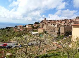 Appartamenti Giglio Castello, cheap hotel in Giglio Castello