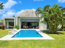 Superior 4-Bedroom Villa at Anahita Golf & Spa Resort's, lomakeskus kohteessa Beau Champ