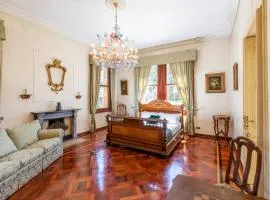 Villa Liberty Venezia -Jacuzzi, gardens, parking - Dimora Storica a soli 20km da Venezia
