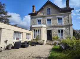 Le Gîte Senlisien, hotel in zona Golf Club Morfontaine, Senlis