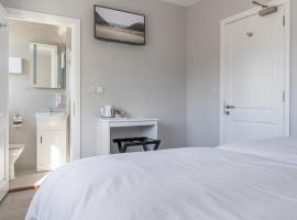 The Doneraile Room 2, B&B in Waterford