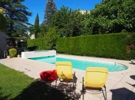 Appartement en Provence-Lubéron - piscine et calme