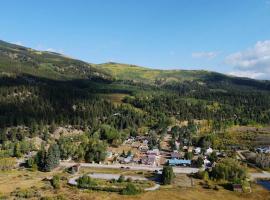 Stay Twin Lakes Cabin 4, hotel en Twin Lakes