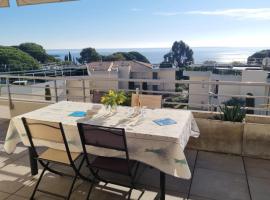Apt With Pool Magnificent Sea View 80m To Beach, hotel em Sainte-Maxime