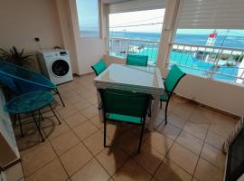 Cibuqueira numéro 5, Appartement en centre ville,vue sur mer, plage à pied，勒莫爾的度假住所