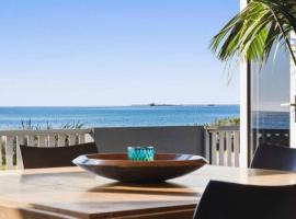 THE DECK HOUSE - Beautiful Busselton Beachfront, hotell Busseltonis