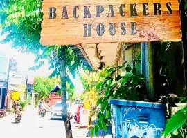 Yasa Backpackers house