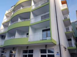 Primus Kraljevic, hotel v Drveniku